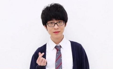 Streamer Trung Quoc khon kho vi bi liet vao 'danh sach den' hinh anh