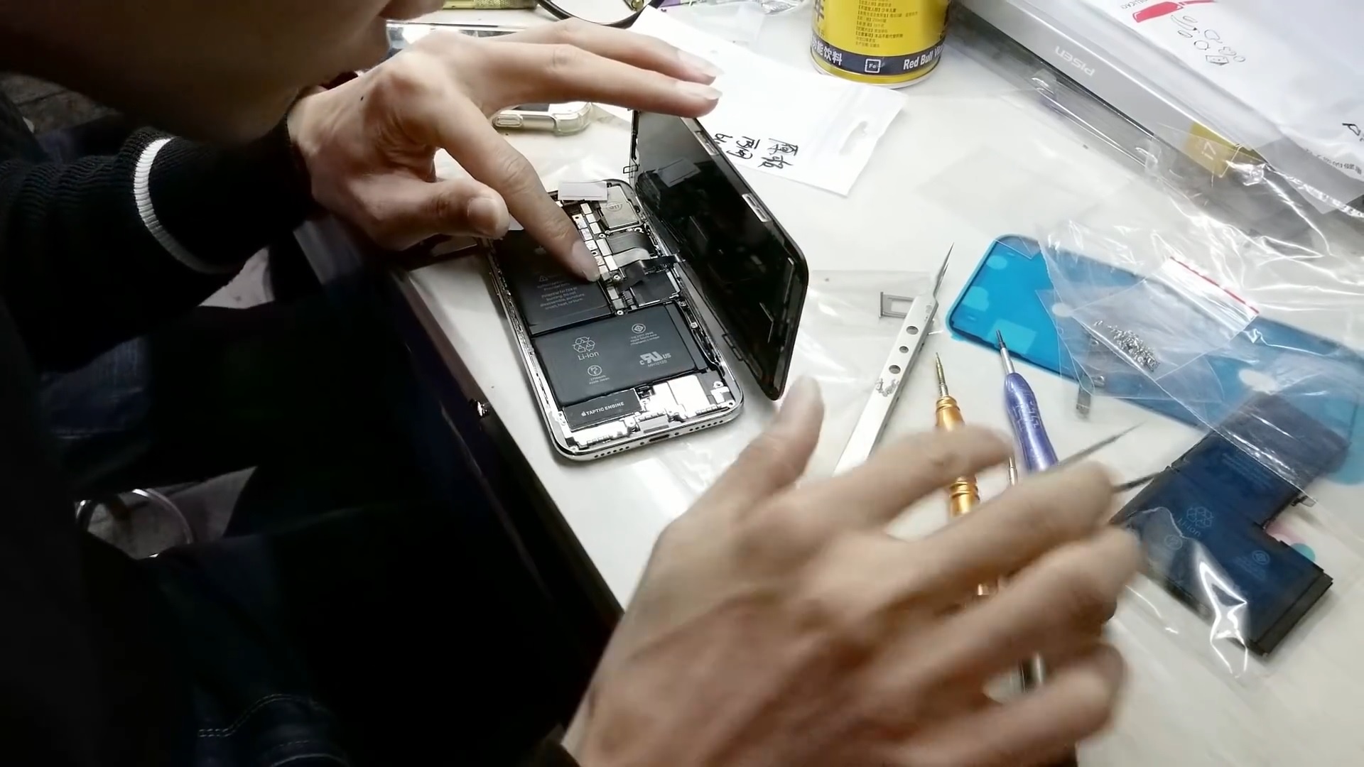 tu lam iPhone X voi gia 500 USD anh 8