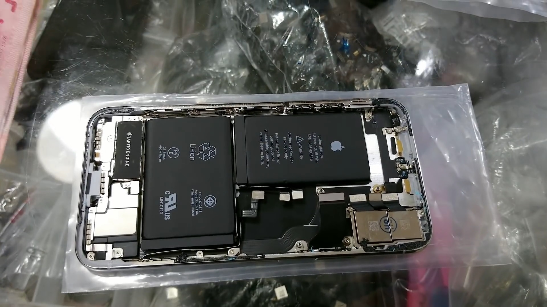 tu lam iPhone X voi gia 500 USD anh 3