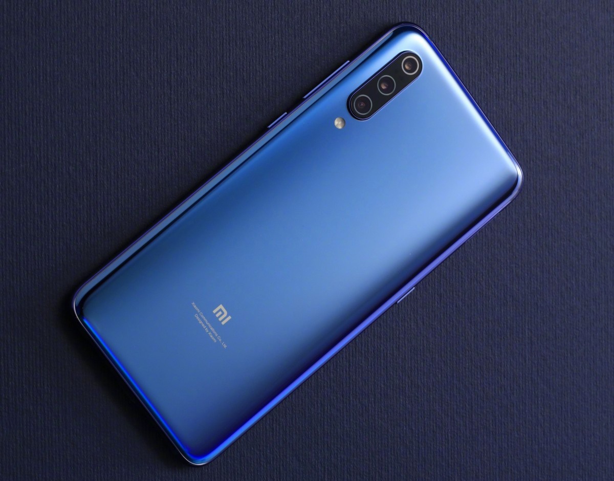 Xiaomi Mi 9 xuat hien voi 3 camera, ra mat cung ngay Galaxy S10 hinh anh