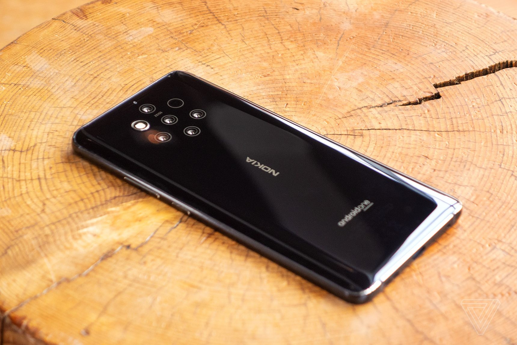 Nokia 9 PureView voi camera 'to ong' chinh thuc ra mat hinh anh