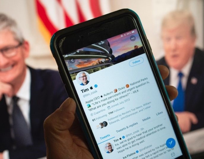 Bi ong Trump goi nham, Tim Cook doi luon Twitter thanh 'Tim Apple' hinh anh