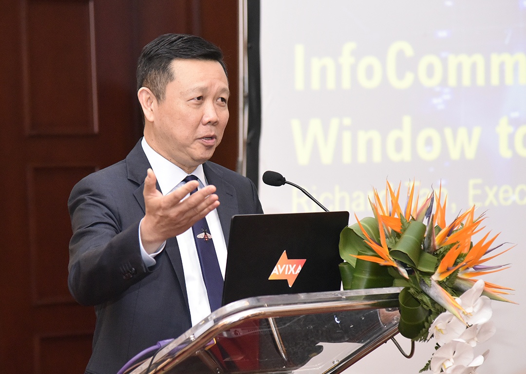 Trien lam InfoComm anh 1