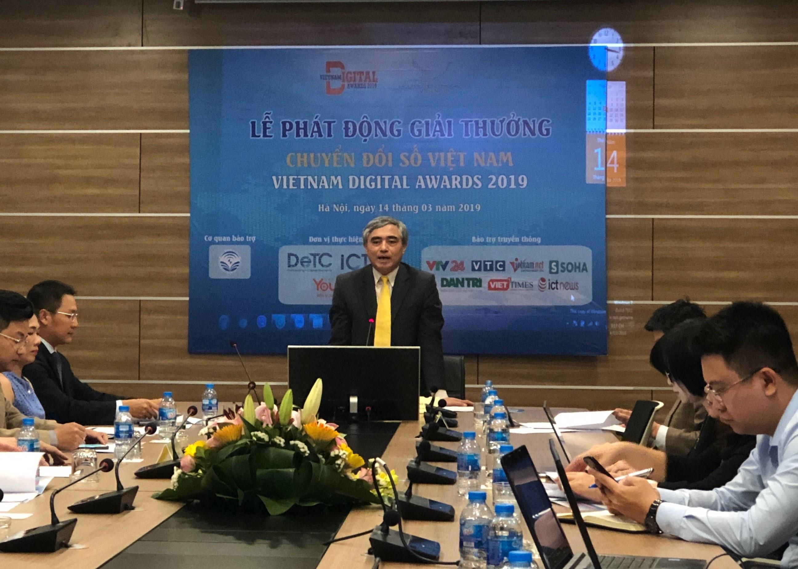Phat dong giai thuong Chuyen doi so Viet Nam 2019 hinh anh