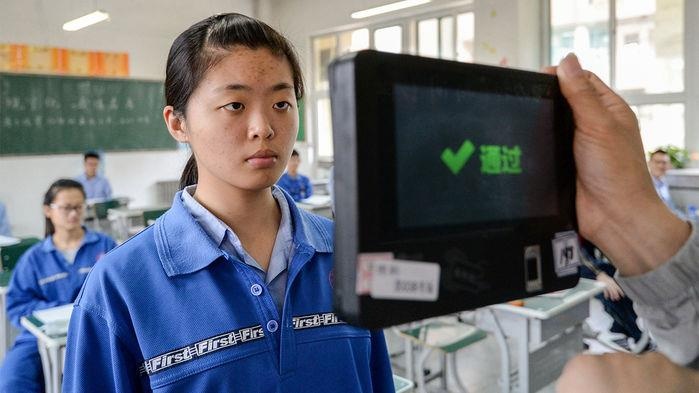 Nhung kieu giam sat hoc sinh chi co o Trung Quoc hinh anh