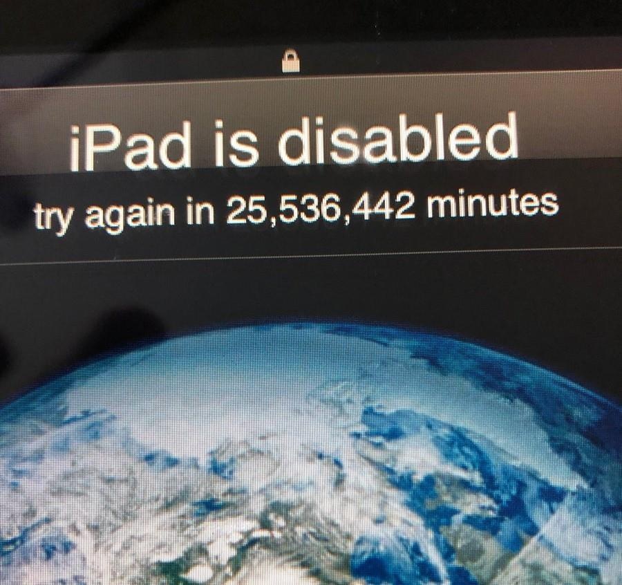 iPad bi khoa hon 48 nam vi cau be 3 tuoi nhap sai mat khau hinh anh