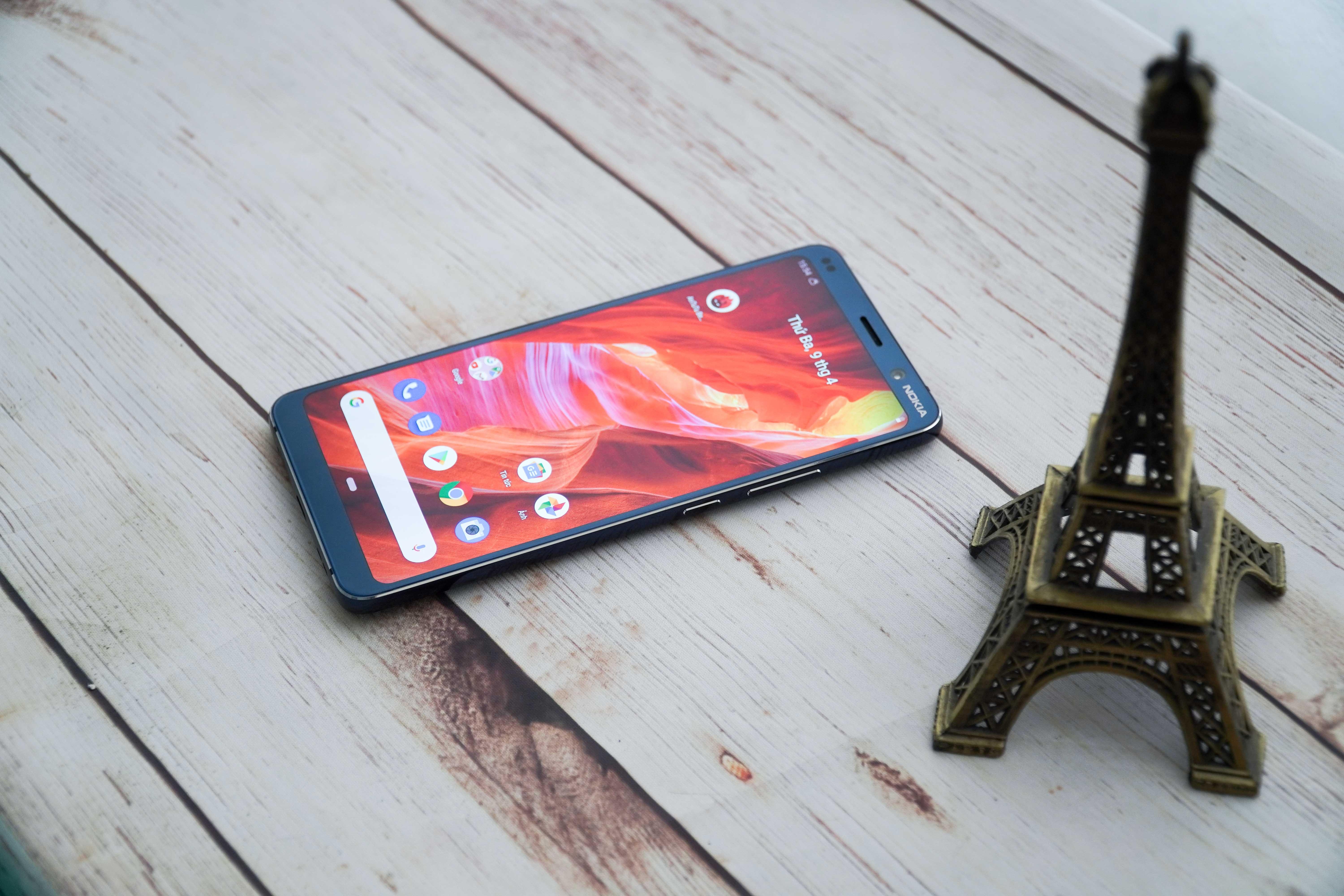 danh gia Nokia 9 PureView anh 1