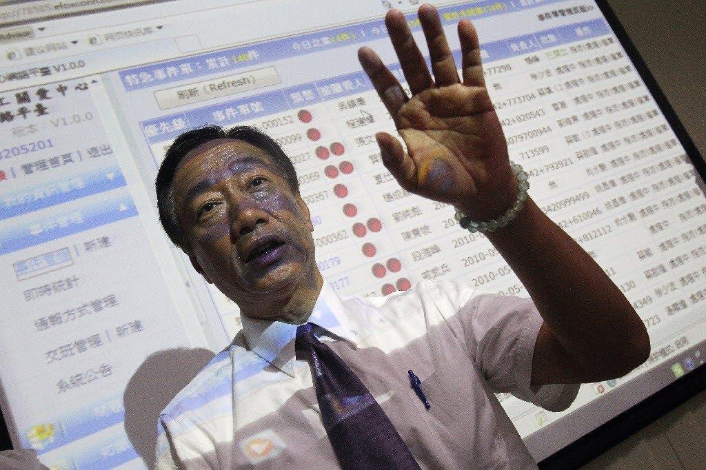 Tỷ phú lắp ráp iPhone ảnh 2 Ty phu lap rap iPhone anh 2