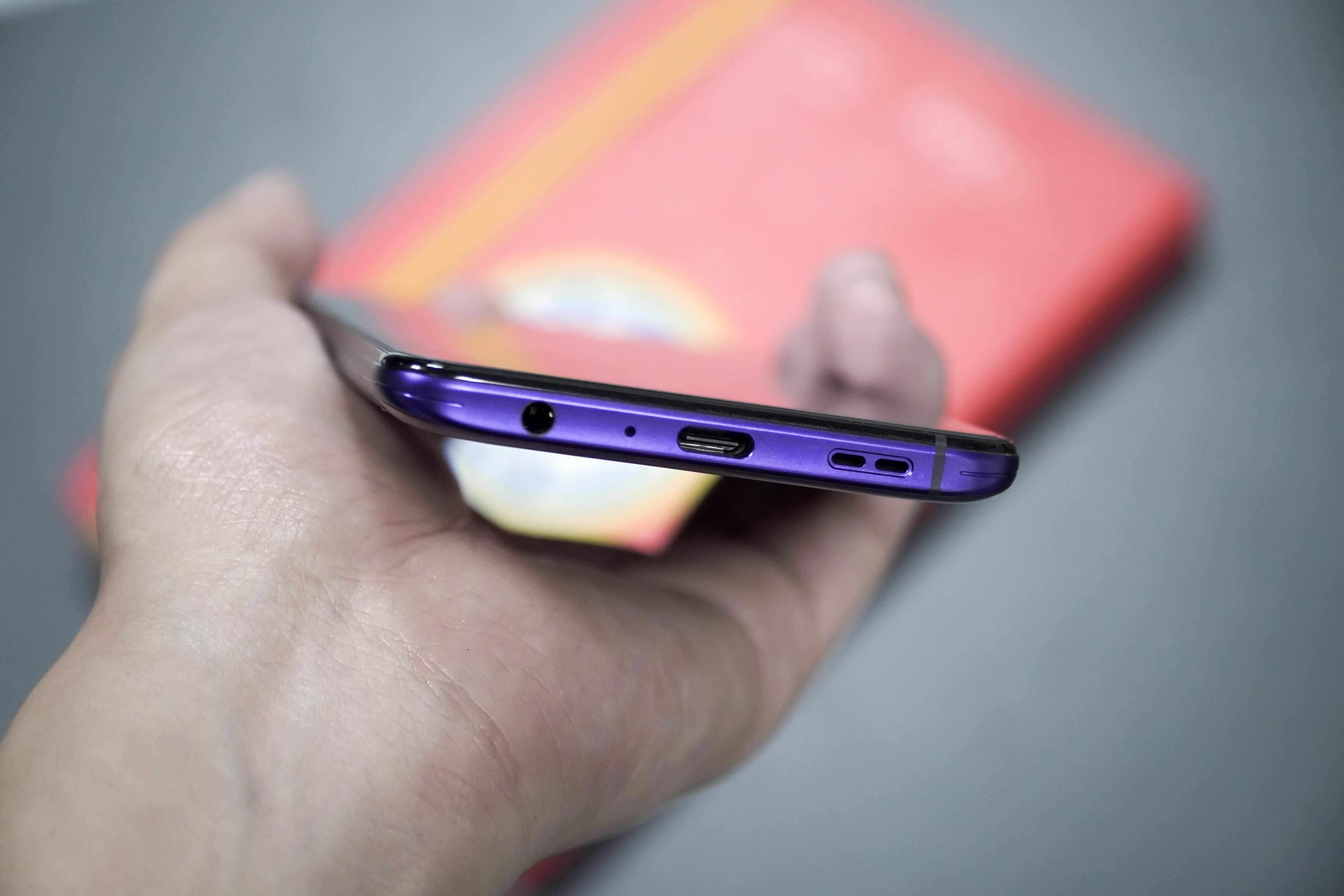 tren tay Oppo Reno anh 4