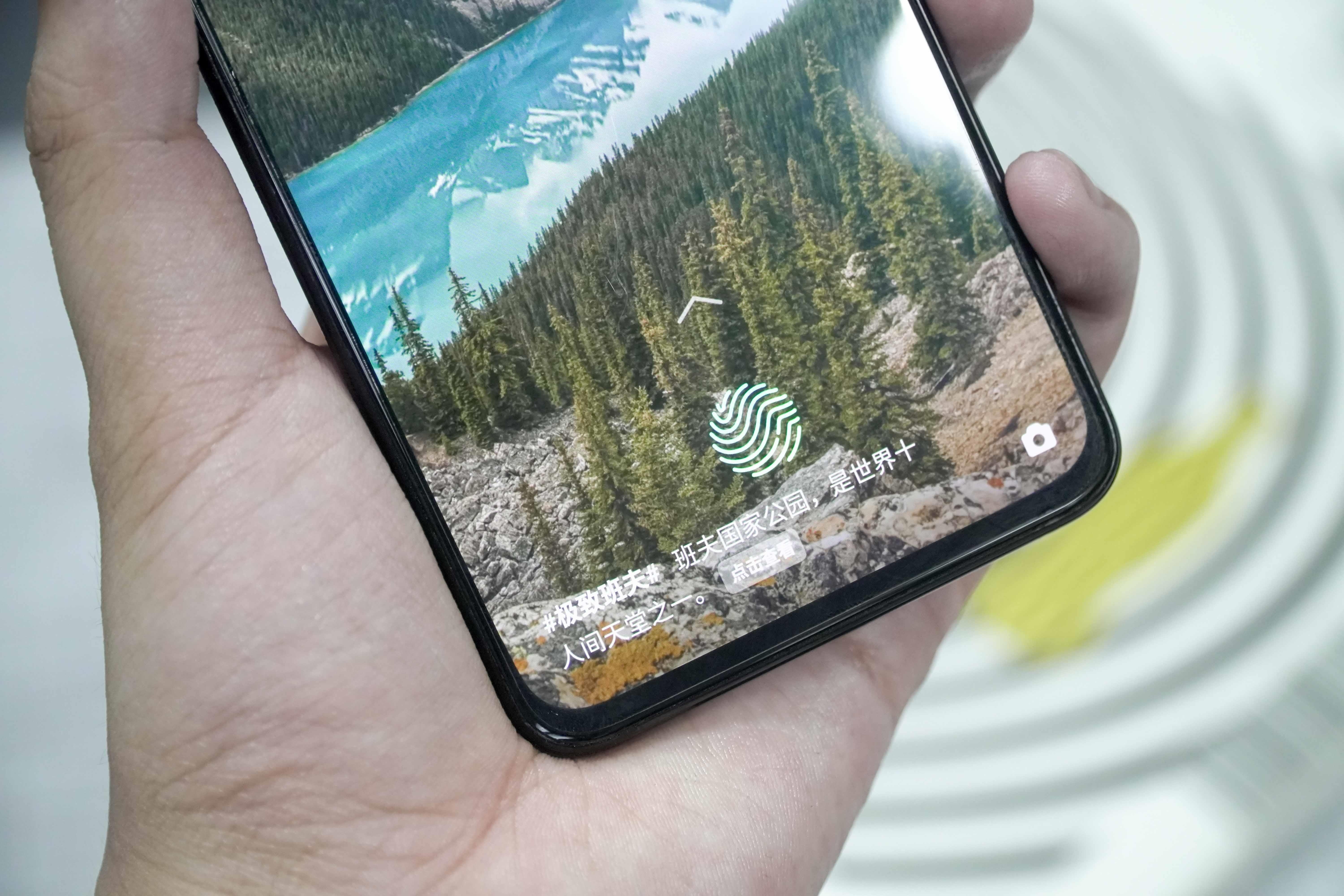 tren tay Oppo Reno anh 3