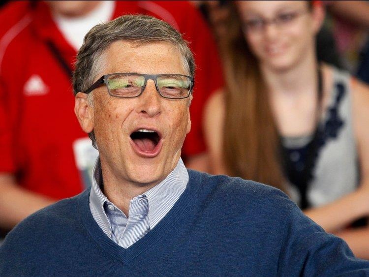 Lo video Bill Gates 'len noc nha' trong hop dem voi dieu nhay con ga hinh anh
