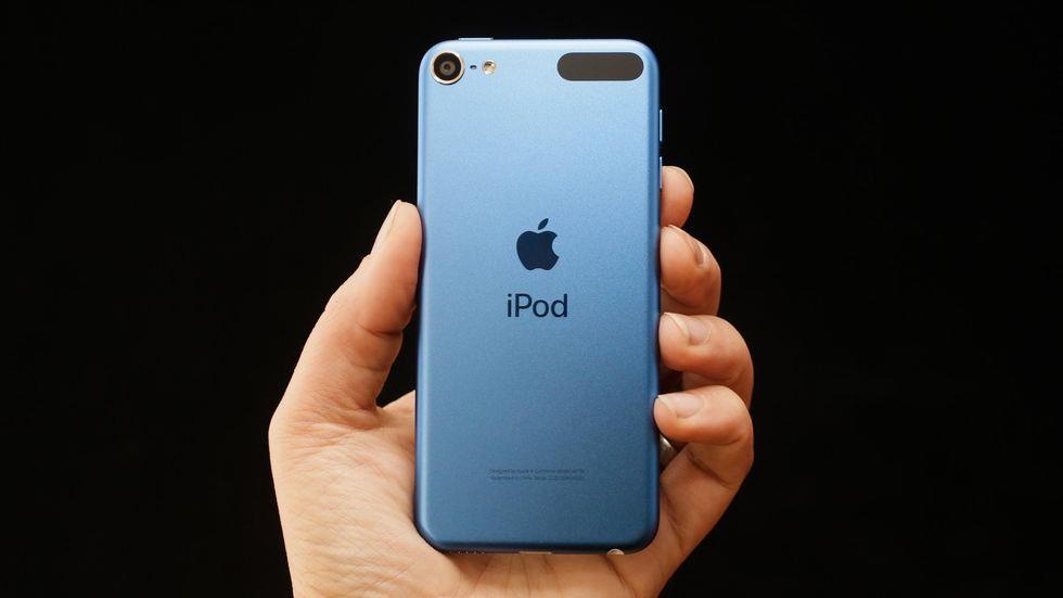 Day la ly do ban khong nen bo qua iPod Touch 2019 hinh anh