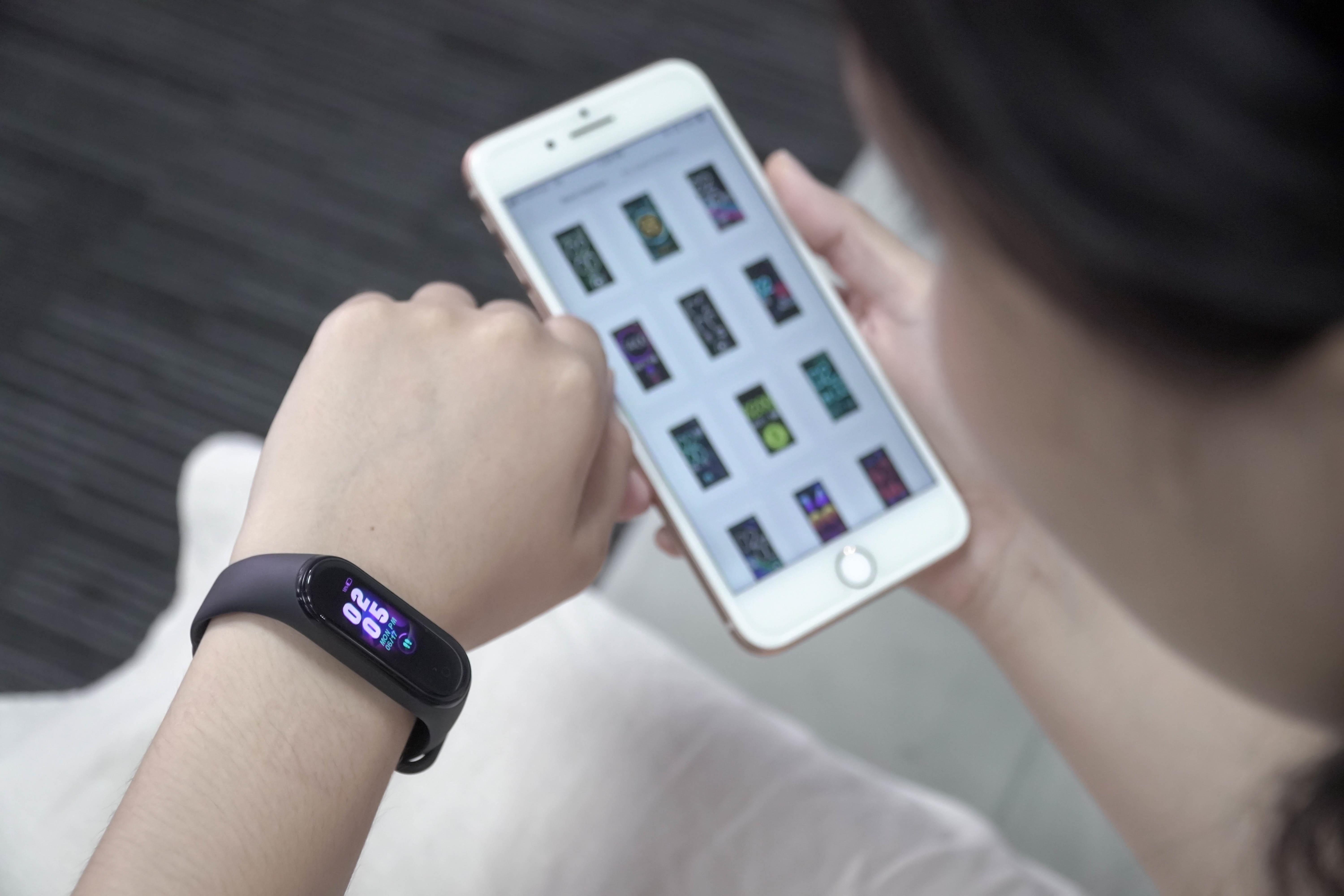 danh gia Xiaomi Mi Band 4 anh 4