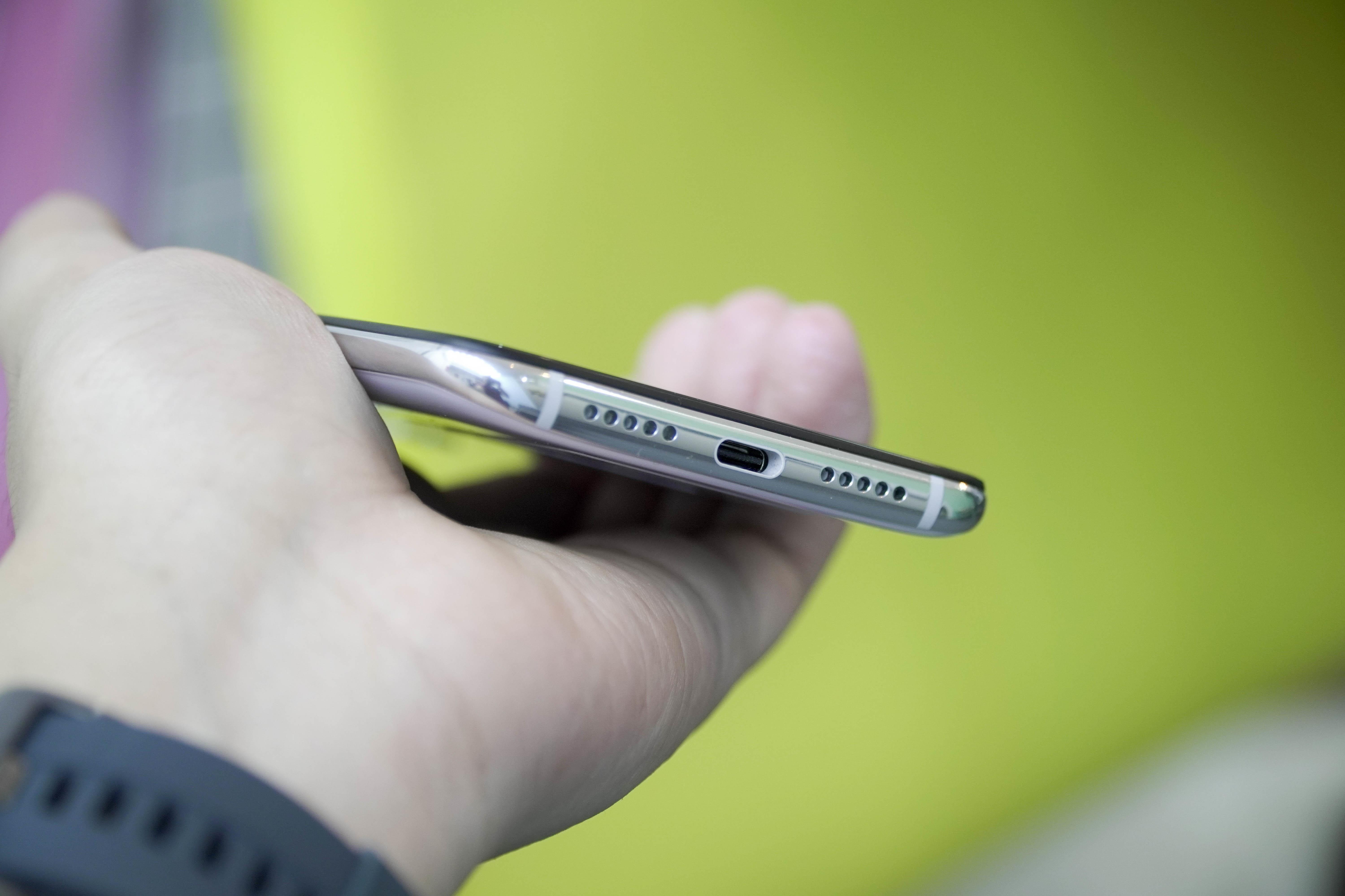 danh gia Xiaomi Mi CC9 anh 7