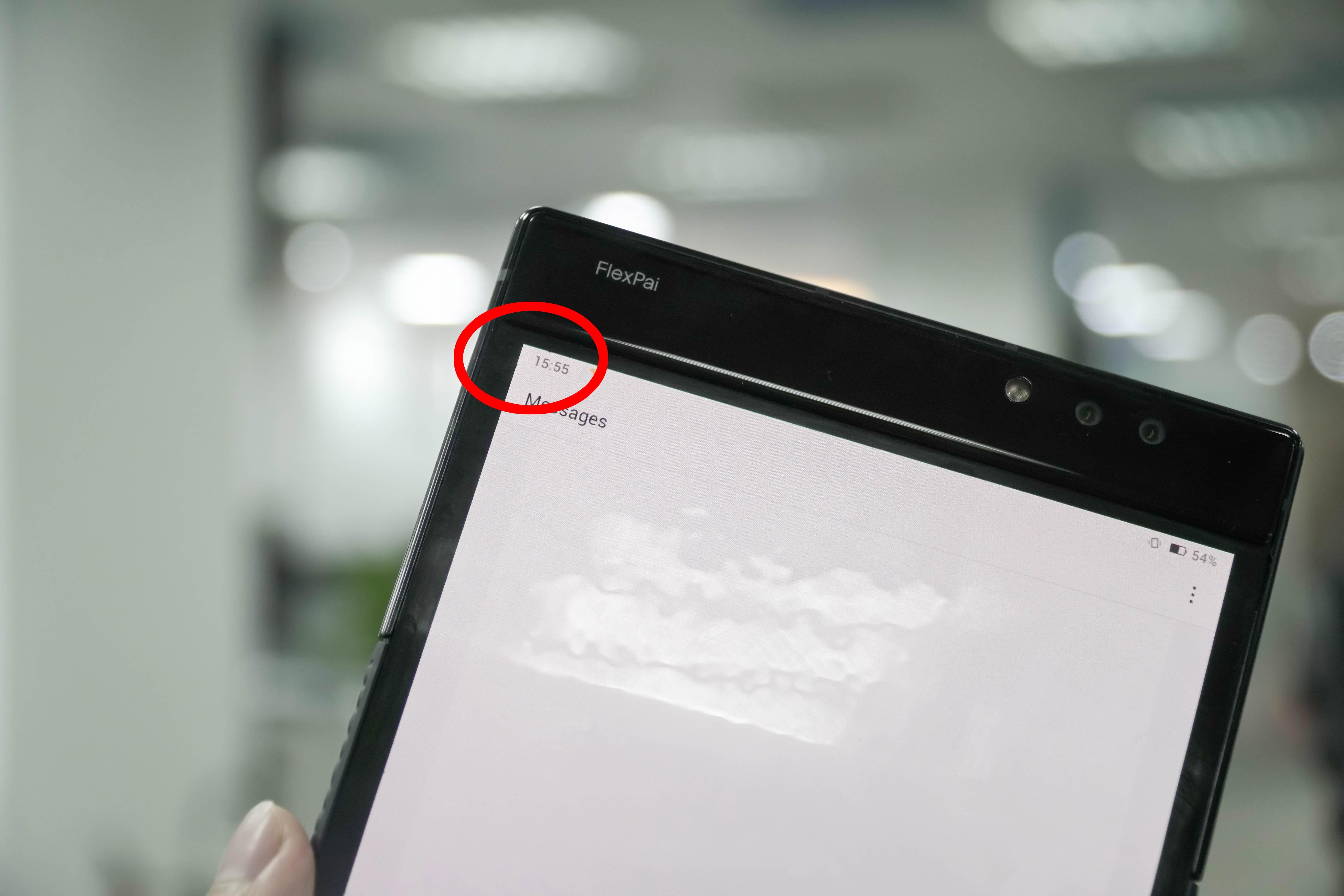 trai nghiem smartphone man hinh gap anh 3