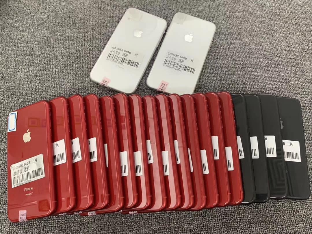 iPhone XR e am tai VN anh 2