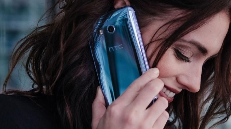 Vi sao HTC chua chiu 'dong nap quan tai' mang di dong? hinh anh