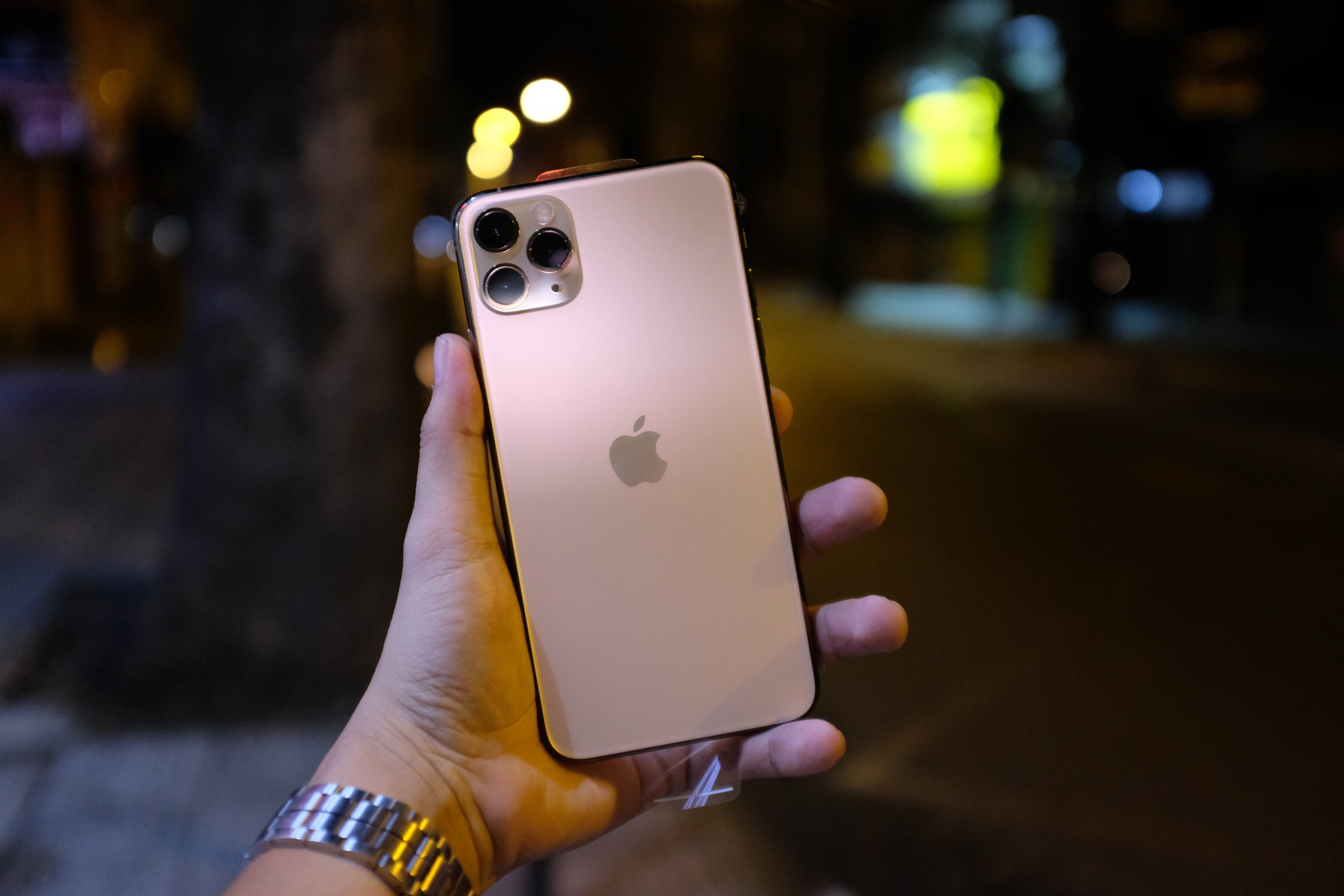 giá bán iPhone 11 Pro Max ảnh 1 gia ban iPhone 11 Pro Max anh 1