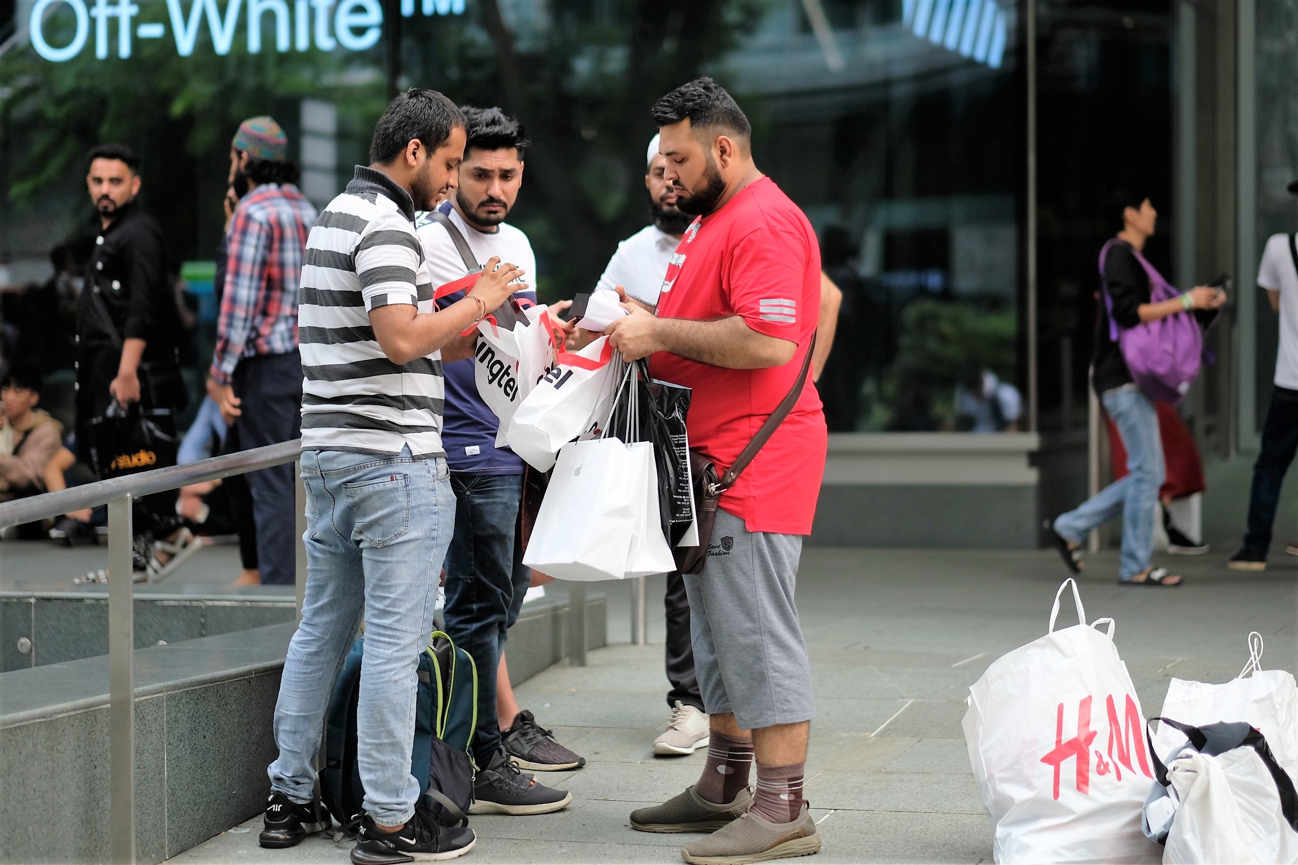 gia ban iPhone 11 anh 7