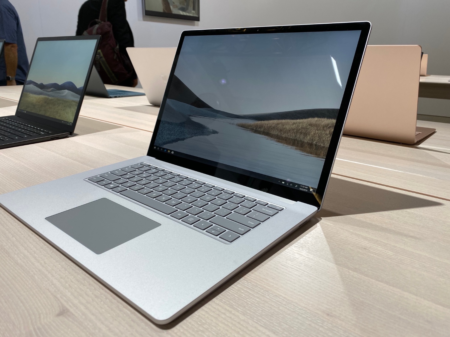 tren tay Surface Laptop 3 anh 7