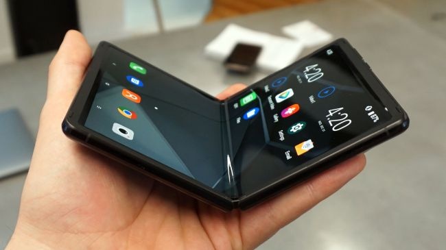 Doi thu gia re cua Galaxy Fold ra mat dau nam 2020 hinh anh