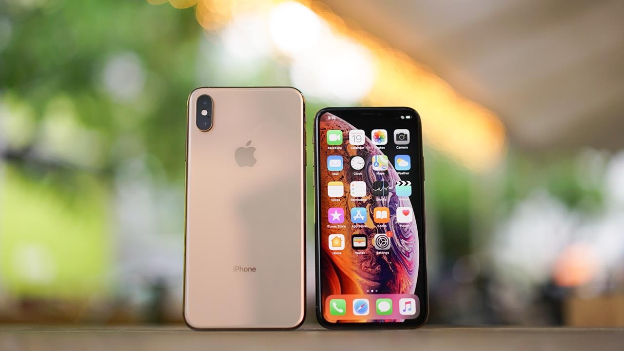 iPhone XS Max giam gia tien trieu tai Viet Nam hinh anh