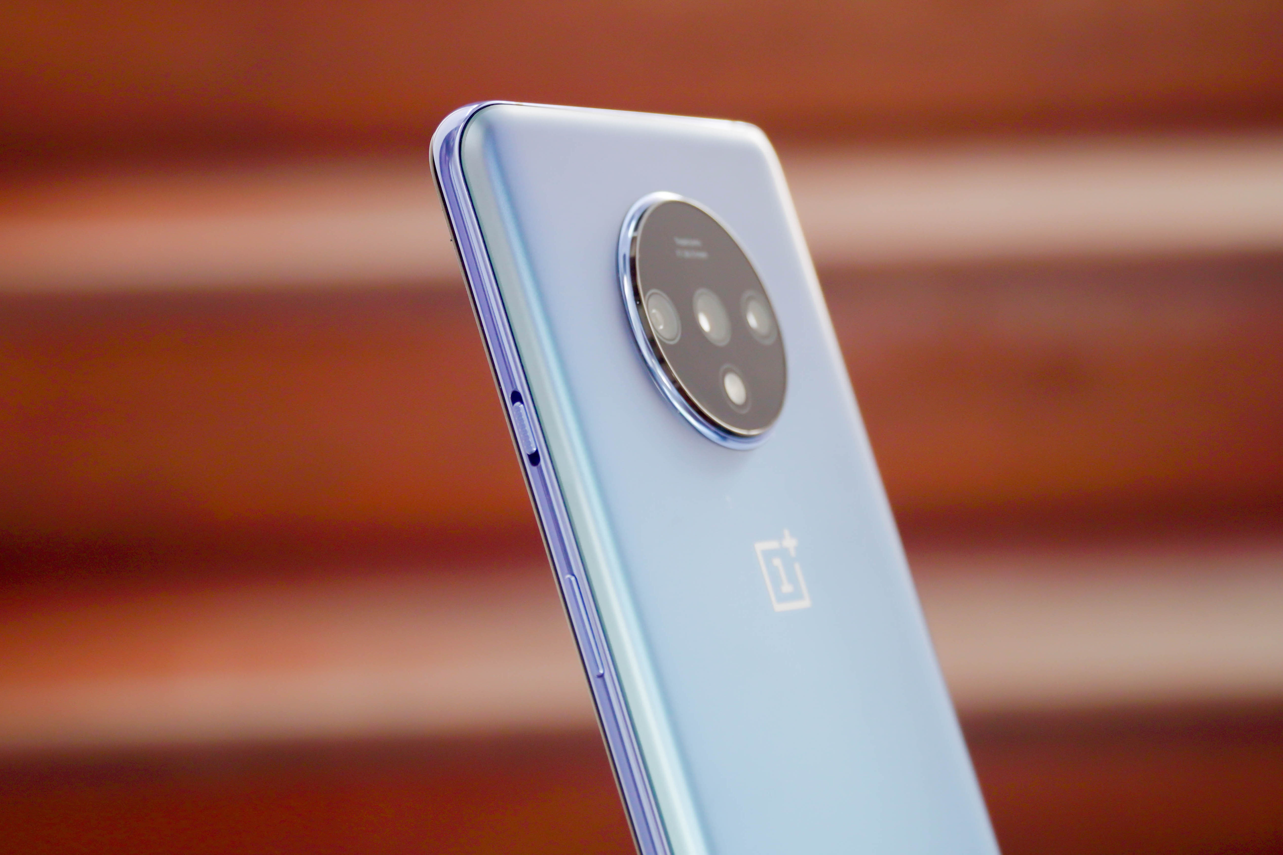 danh gia OnePlus 7T anh 3