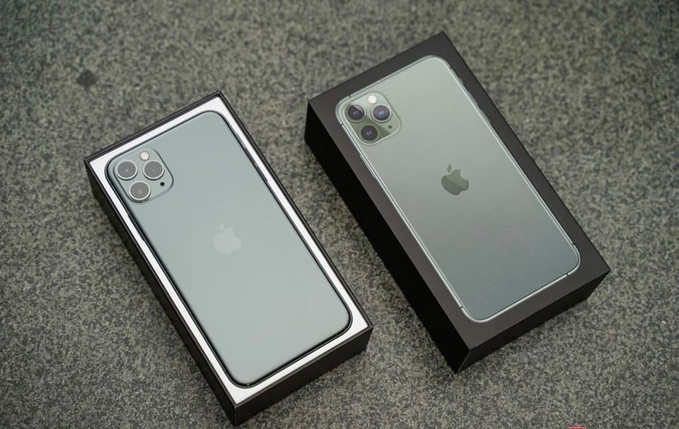 iPhone 11 Pro Max mau xanh het hot, giam gia cham day hinh anh