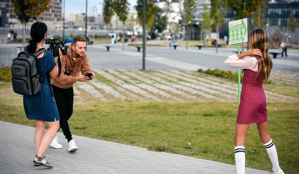 ngôi sao mạng xã hội trẻ tuổi ảnh 2 ngoi sao mang xa hoi tre tuoi anh 2