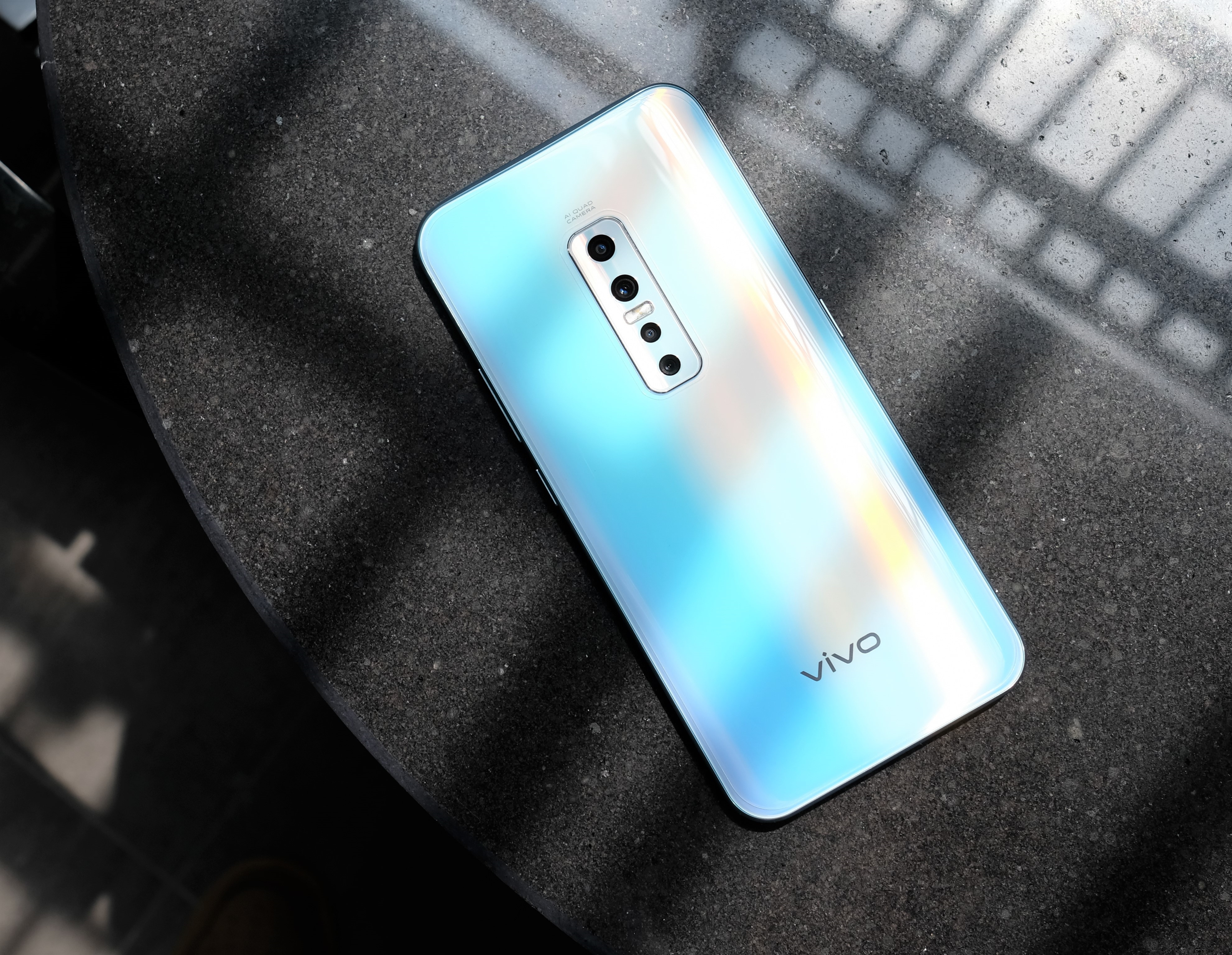 smartphone dang chu y vua ve Viet Nam anh 4