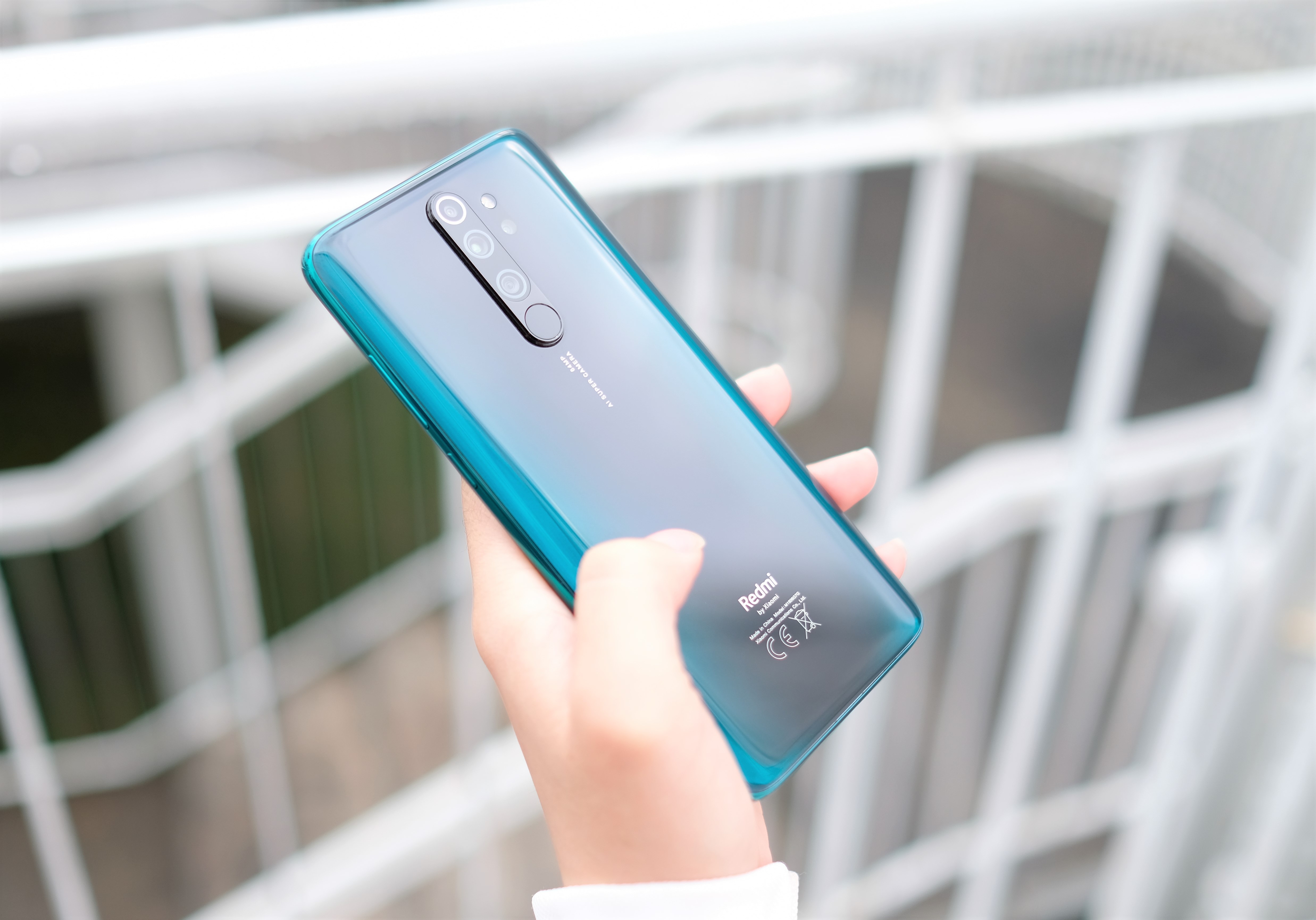 smartphone pin trau anh 7