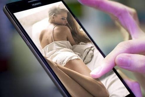 Phim khieu dam co the khien ban bi teo nao hinh anh