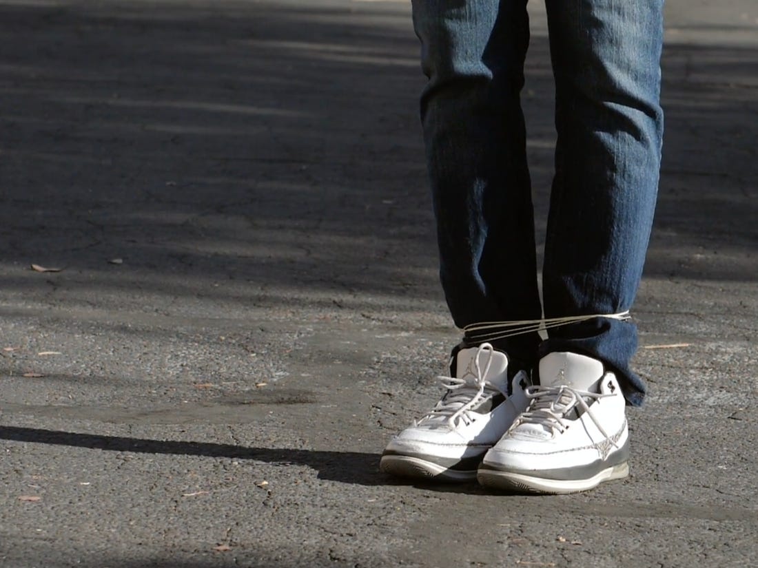 Cảnh sát sử dụng thiết bị giống Batman để bắt cướp ảnh 2 Canh sat su dung thiet bi giong Batman de bat cuop anh 2