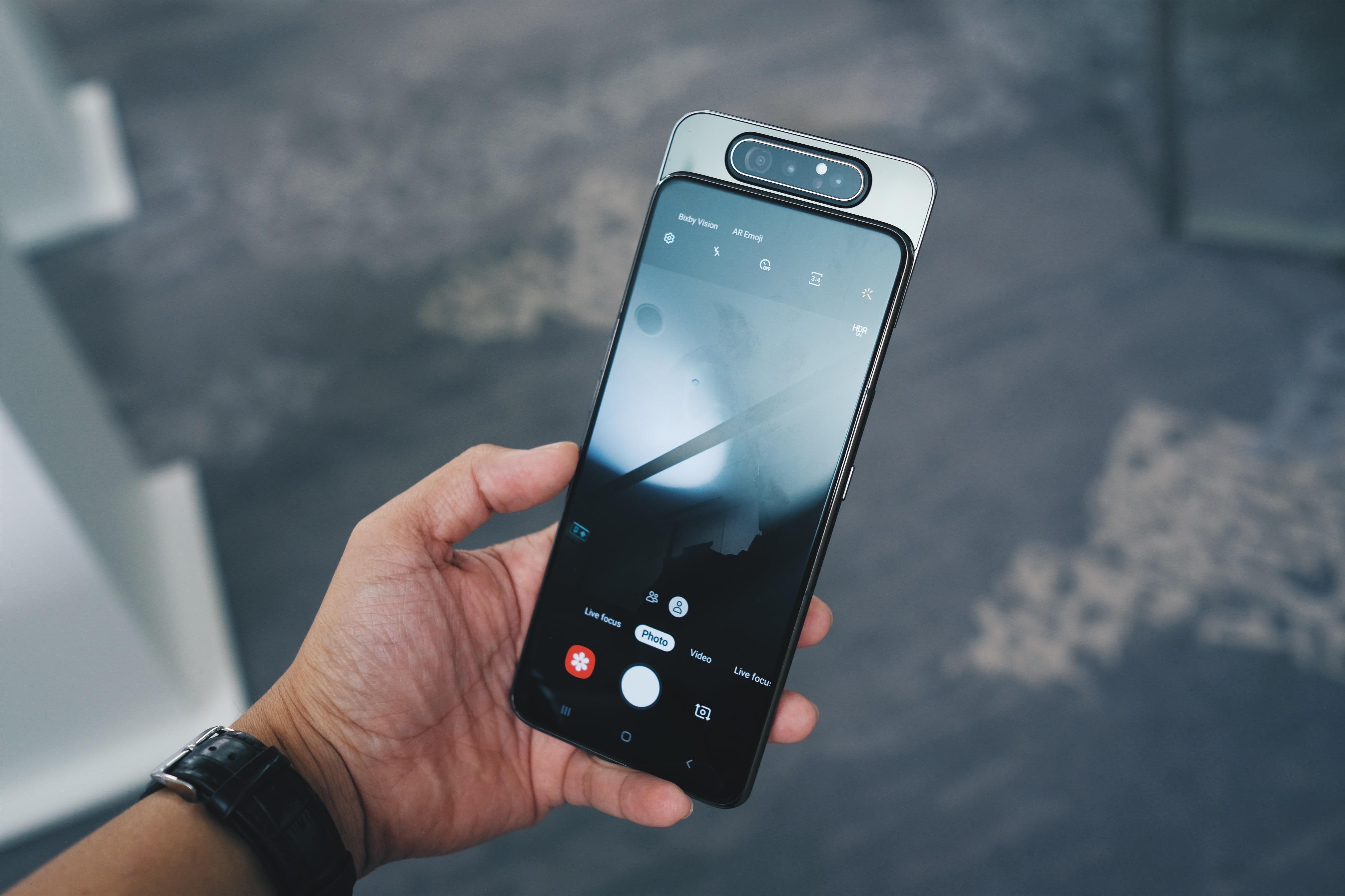 iPhone 11 Pro giam gia anh 2