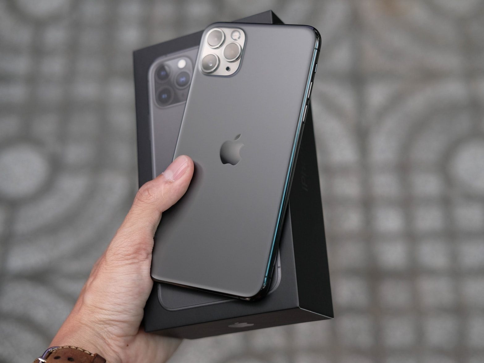 iPhone 11 giam gia anh 1