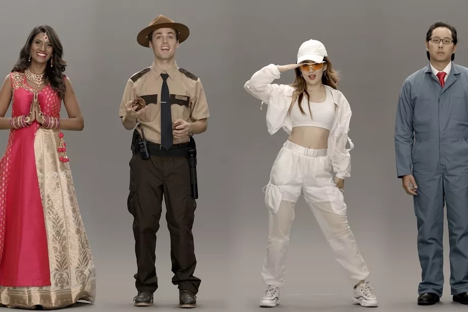 Samsung ra mat nguoi ao hinh anh