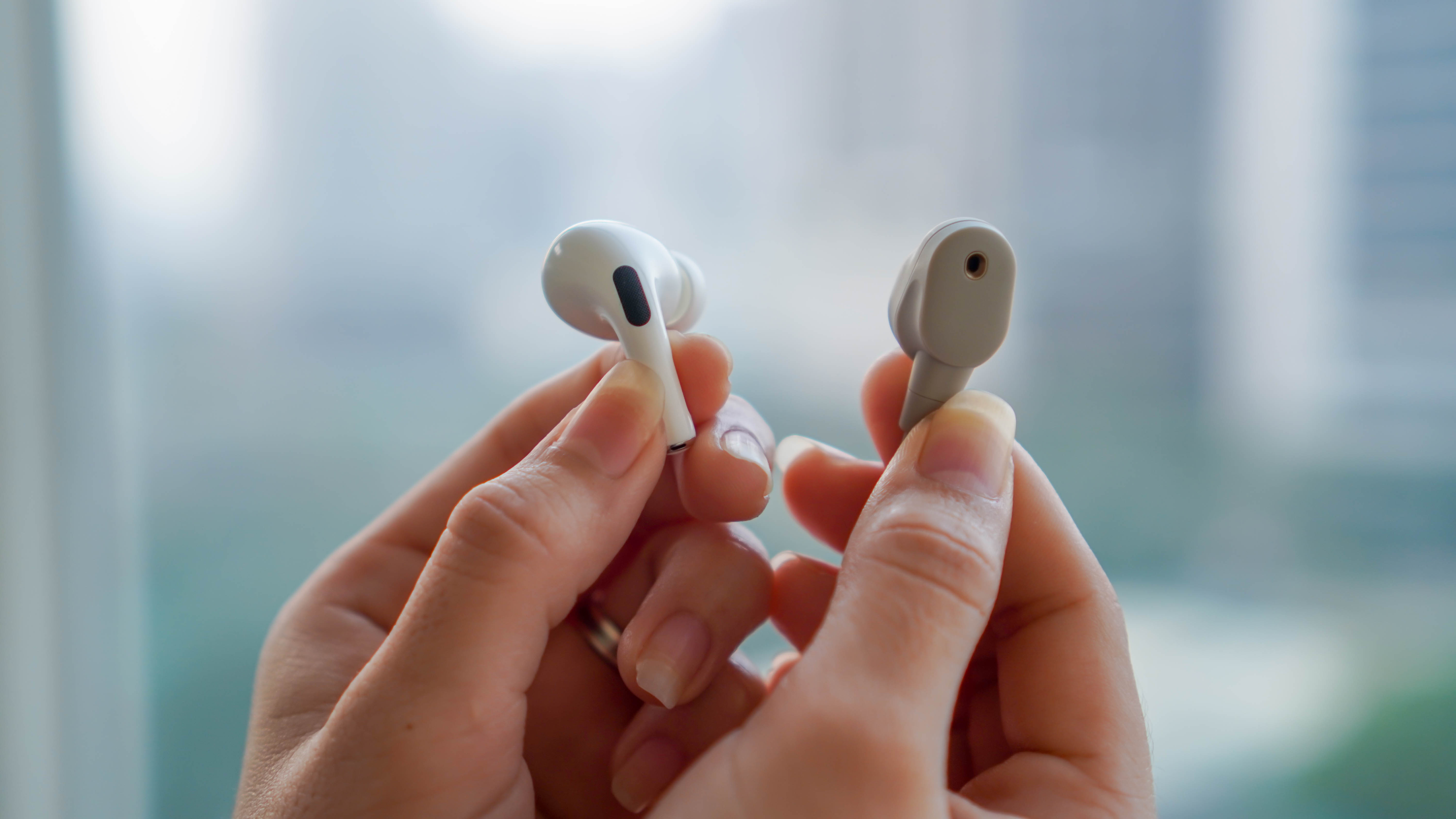 so sanh AirPods Pro va Sony WI-1000XM2 anh 6