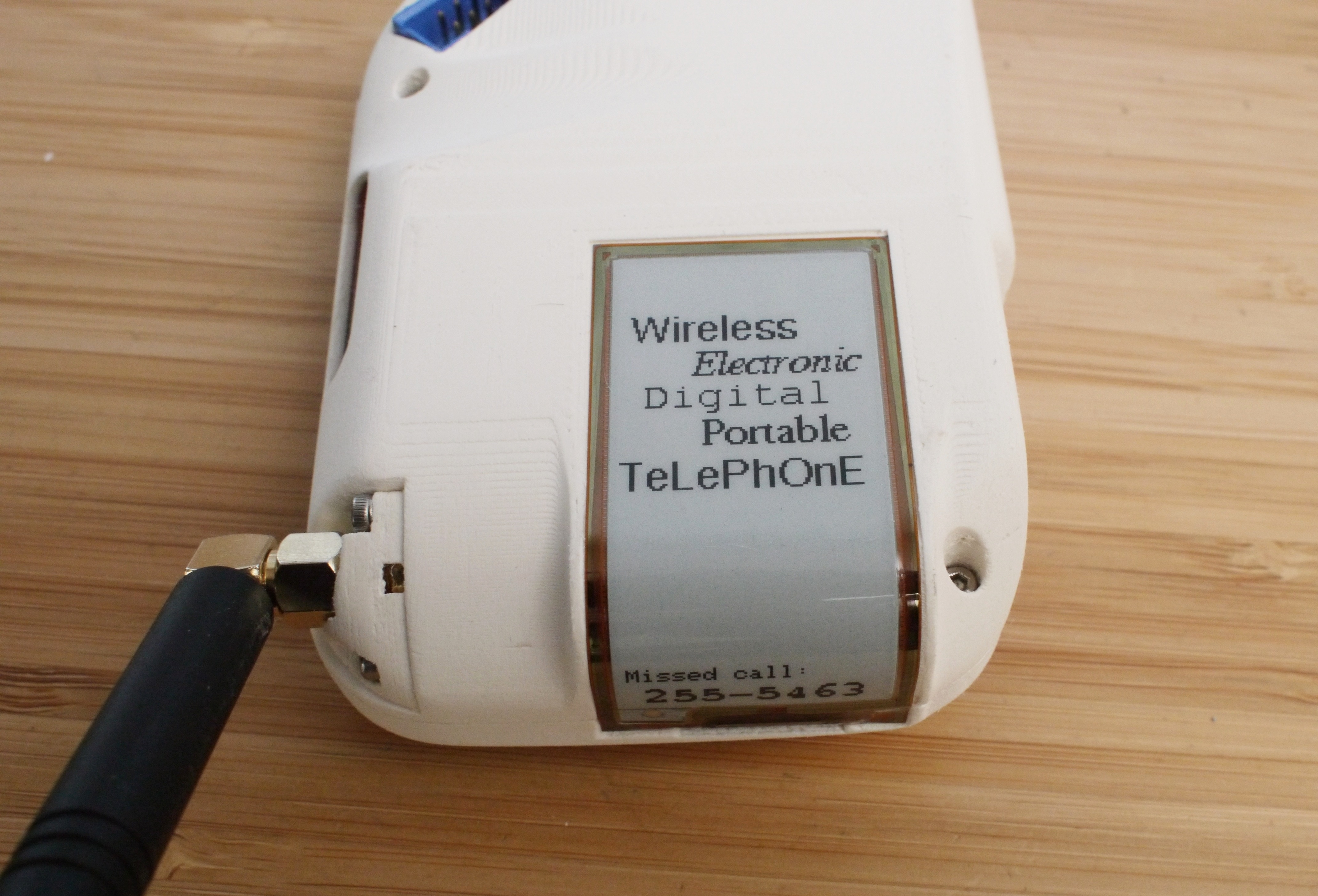 tu che dien thoai quay so anh 2