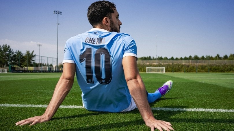 Vua den vai thang, Cherki da duoc ao so 10 Man City hinh anh