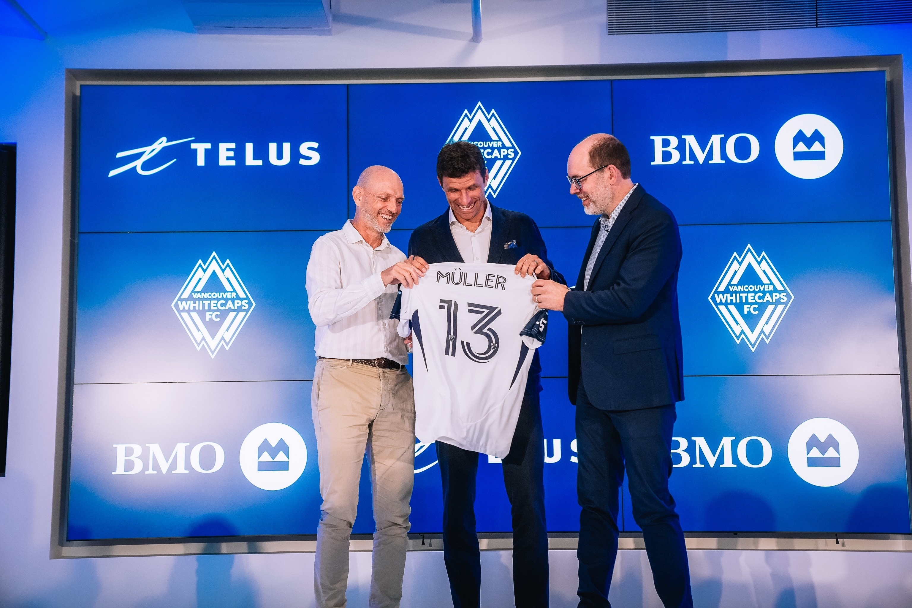 Vua ra mat, Muller muon lay danh hieu cua Messi hinh anh