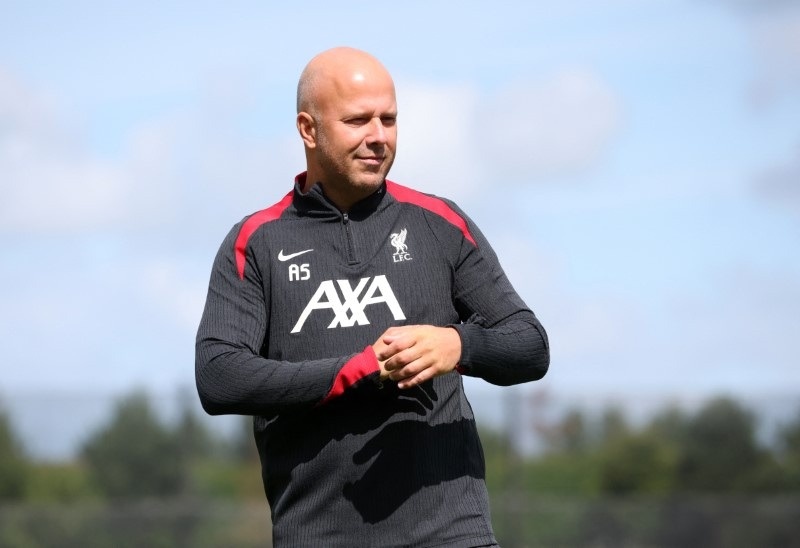 Slot bat ngo chi ra doi thu lon nhat cua Liverpool hinh anh