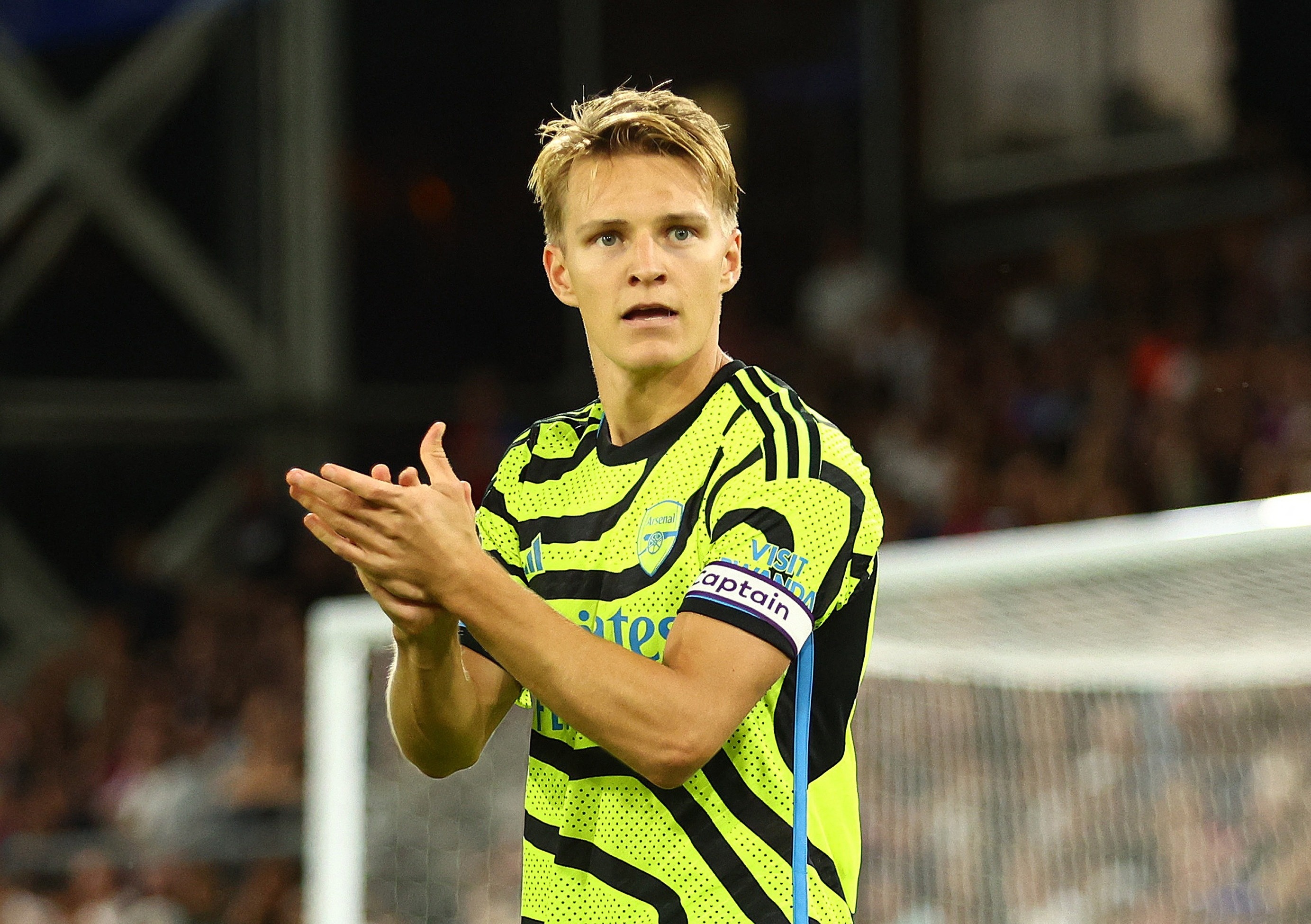 Odegaard giu vung vi the tai Arsenal hinh anh