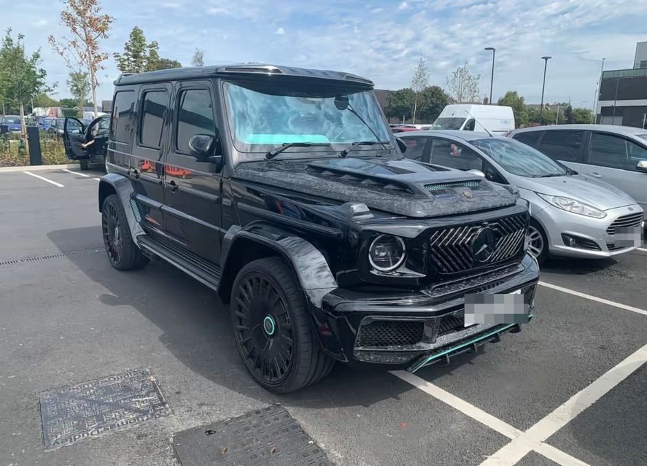 Foden do xe ngang nguoc, du luan buc xuc hinh anh