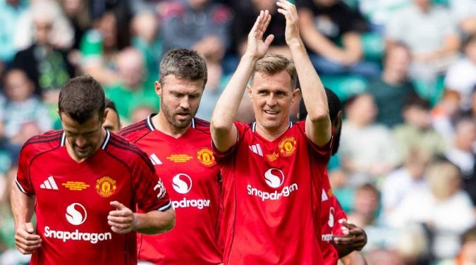 Ke cuop co xuat hien trong tran dau tu thien cua MU hinh anh