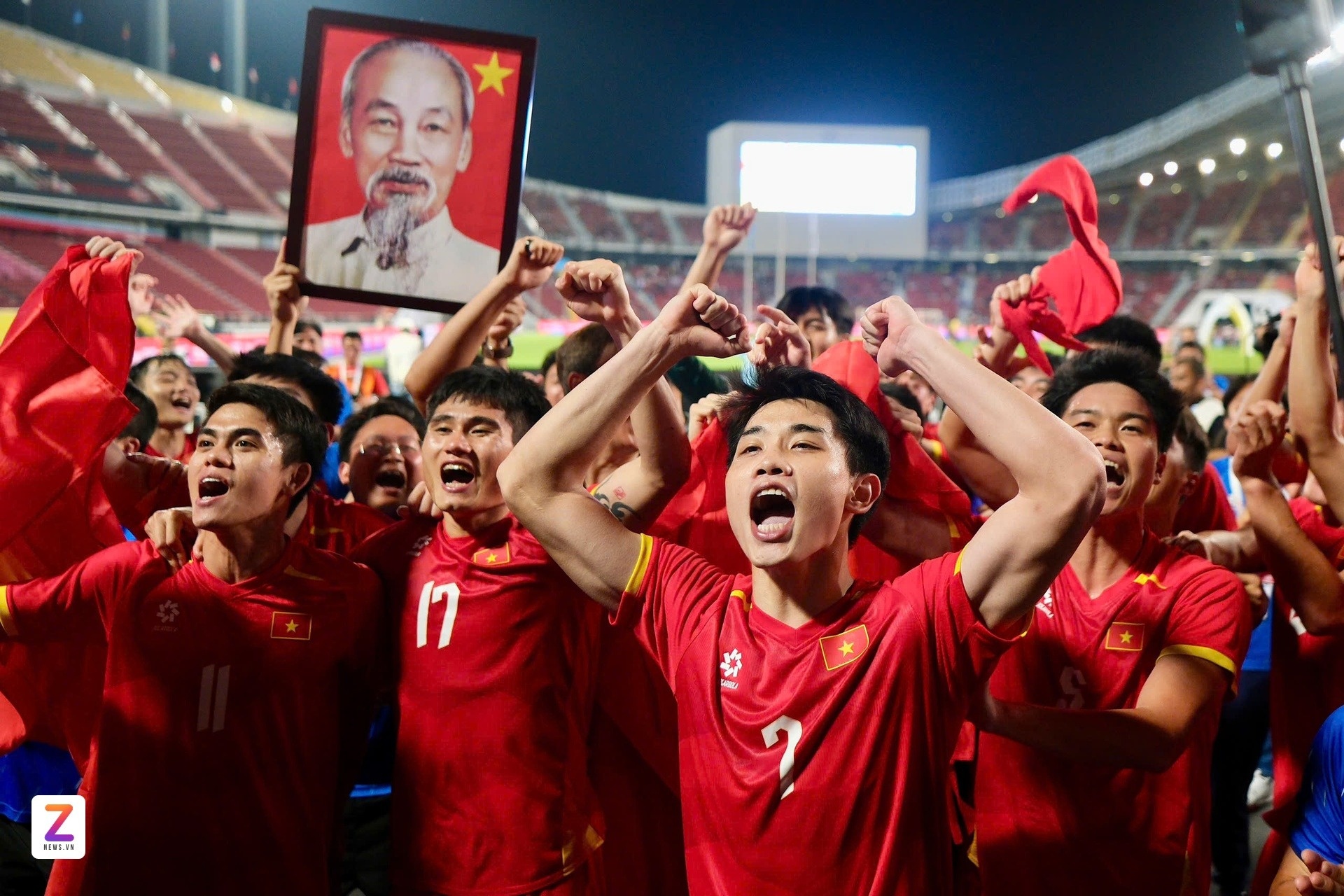 Vi sao chien thang cua U22 Viet Nam khien ca khu vuc ha da hinh anh