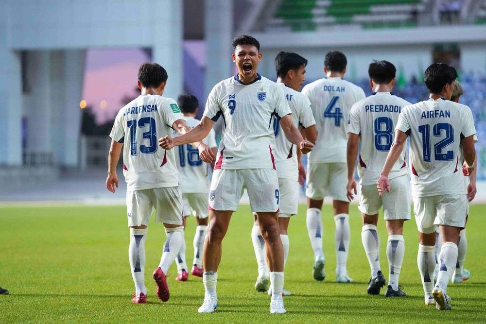 Ap luc de nang ca nen bong da Thai Lan truoc tran cau sinh tu hinh anh