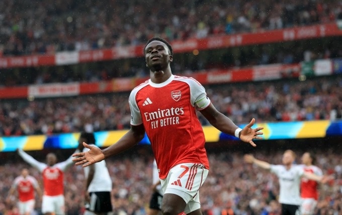 Arsenal hon 6 diem, da du vo dich chua? hinh anh