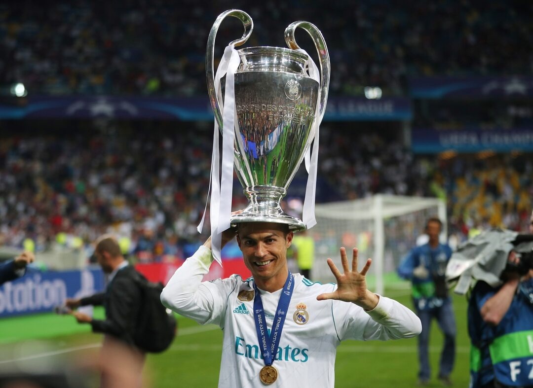 Thieu nguoi nhu CR7, PSG kho lap hat-trick Champions League hinh anh