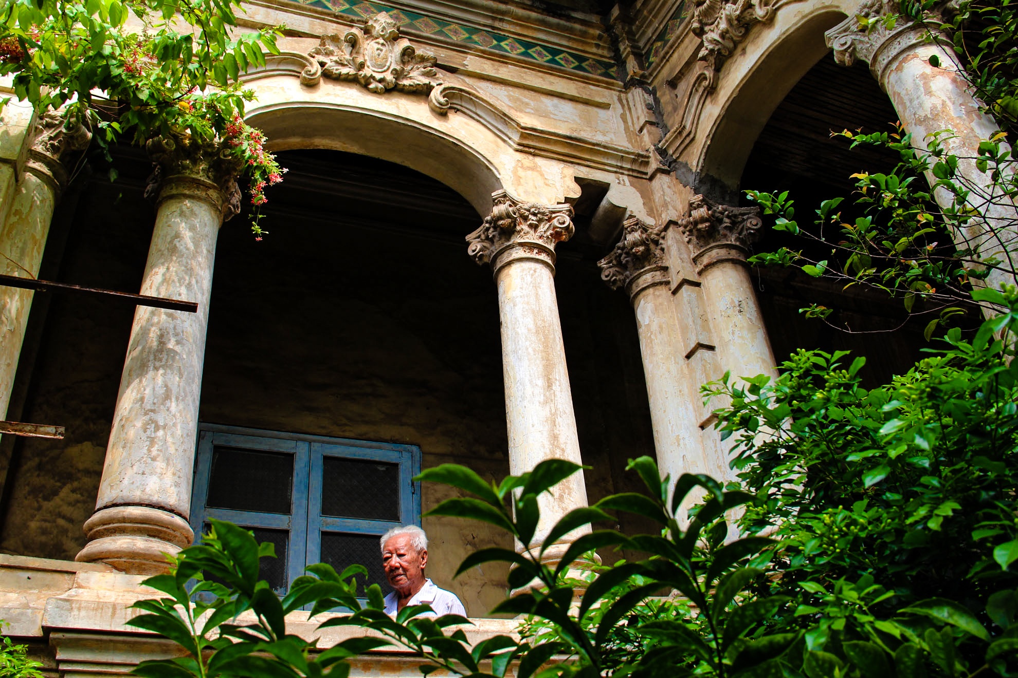 Biet thu Phap 100 tuoi dang xuong cap o Sai Gon hinh anh