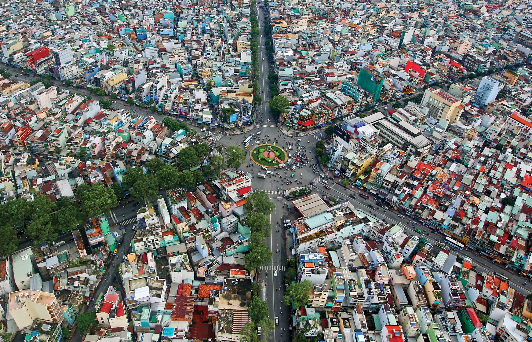 Trien lam anh Sai Gon nhin tu tren cao hinh anh